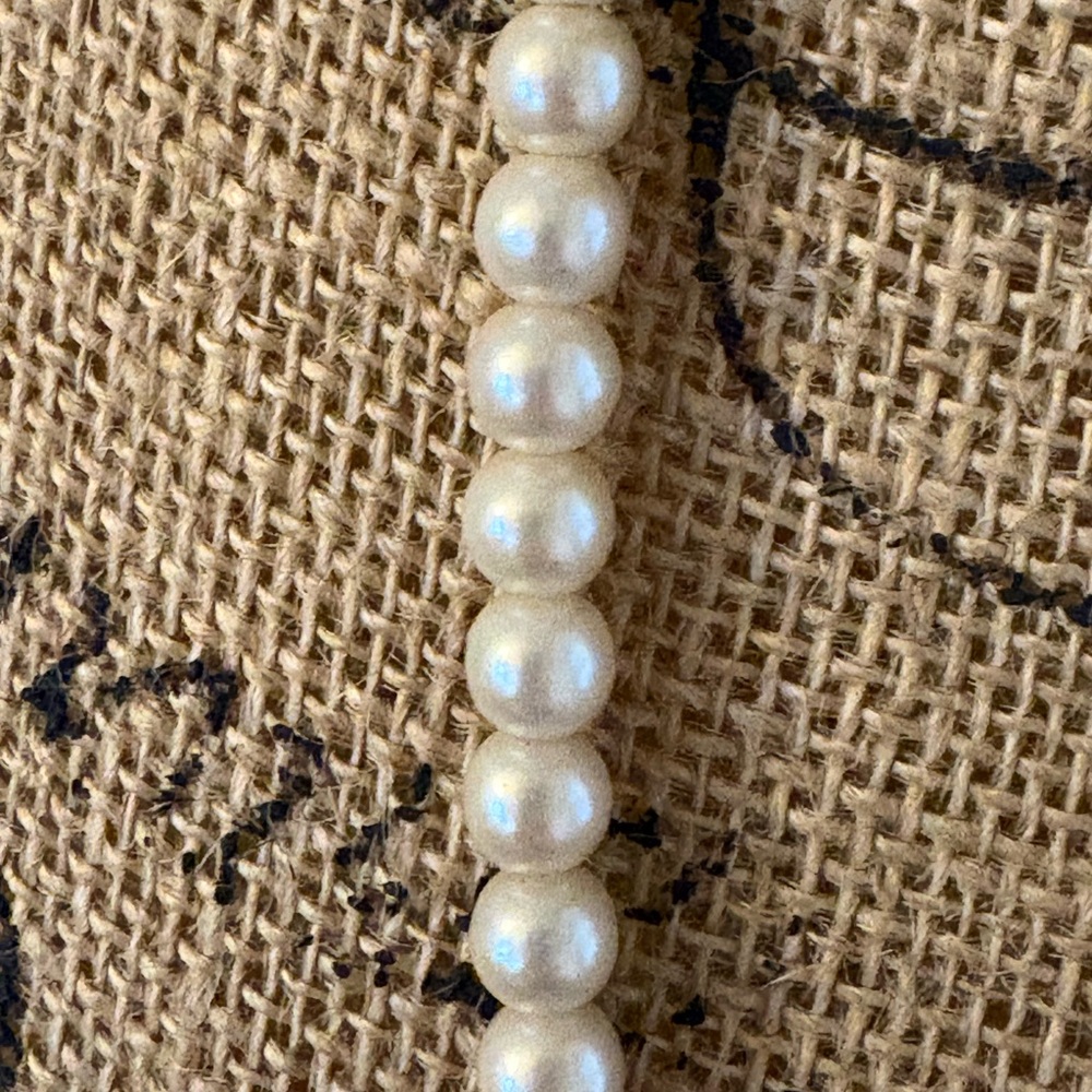 Vintage Cream Elegant Beautiful Pearl Necklace 26” Great Graduation Gift!! - Picture 5 of 5